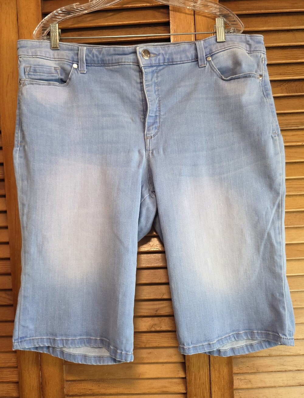 Bandolino Riley Light Wash Denim Bermuda Shorts Plus Size 18